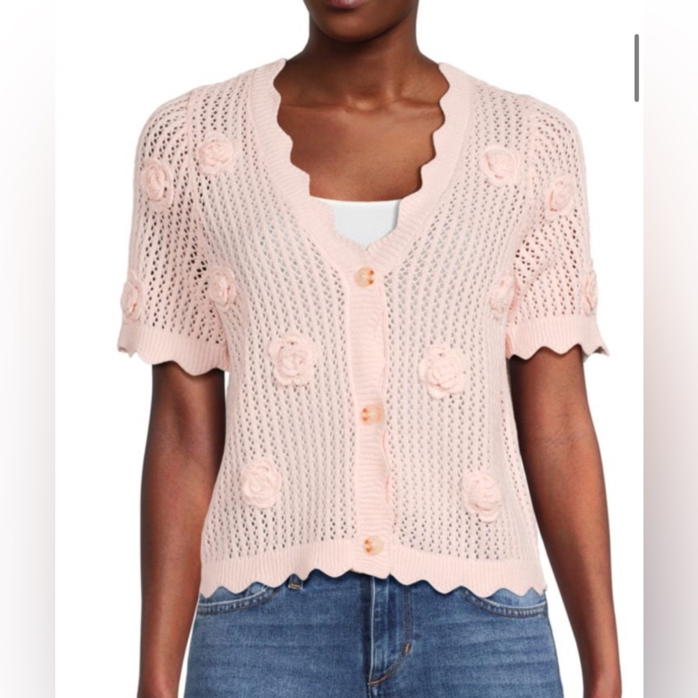 WOMEN'S FLORAL SCALLOPED CROCHET CARDIGAN IN SHELL PINK -XS